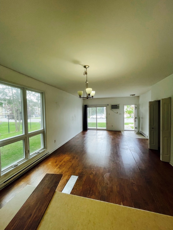 Superbe appartement 2CC, RDC, HullAylmer Long Term Rentals