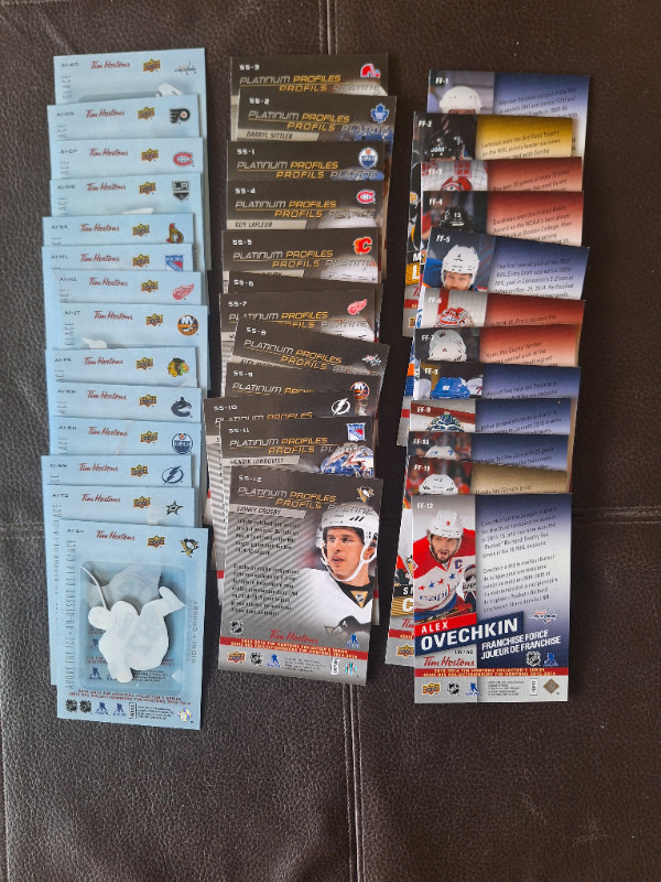 carte de hockey tim horton 15/16 dans Art et objets de collection  à Granby