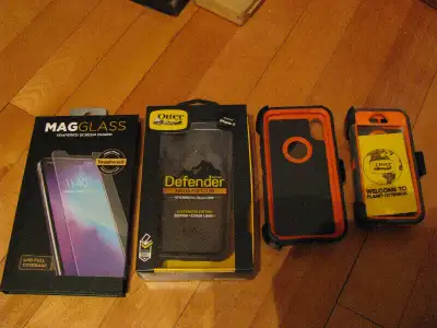 - MAGCLASS Écran Protection IPhone 11 PRO , NEUF / $ 20.00 - OTTERBOX Defender IPHONE 10X , VENDU -...