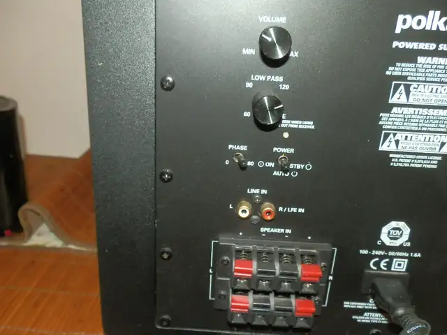 Polk Audio PSW111 8" Powered Subwoofer and Surround Sound Speake in Speakers in Dartmouth - Image 10