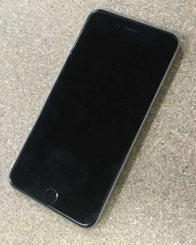 Apple iPhone 8 - Unlocked 628647449207071227