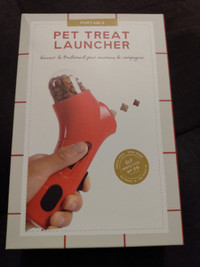 Portable pet treat launcher - new in box