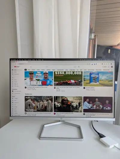 HP 22" monitor Barely used, excellent condition