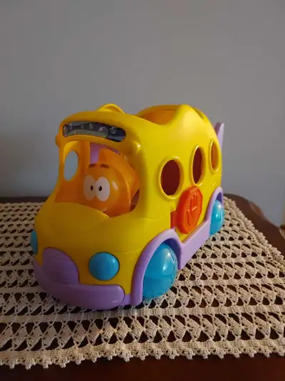 Bubble Guppies Swim Sational School Bus W/Mr. Grouper