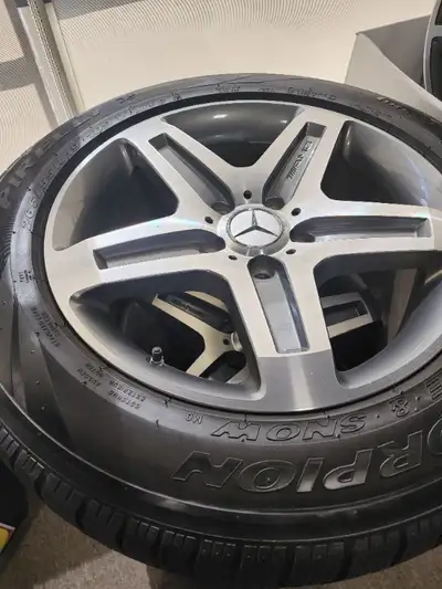 For sale here is a set of genuine Mercedes Benz W463 G-CLASS / G63 AMG / G-WAGON WHEELS // FITS ALL...