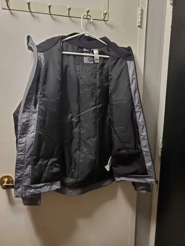 Men's - Boys Waterproof New Jacket in Men's in Mississauga / Peel Region - Image 4
