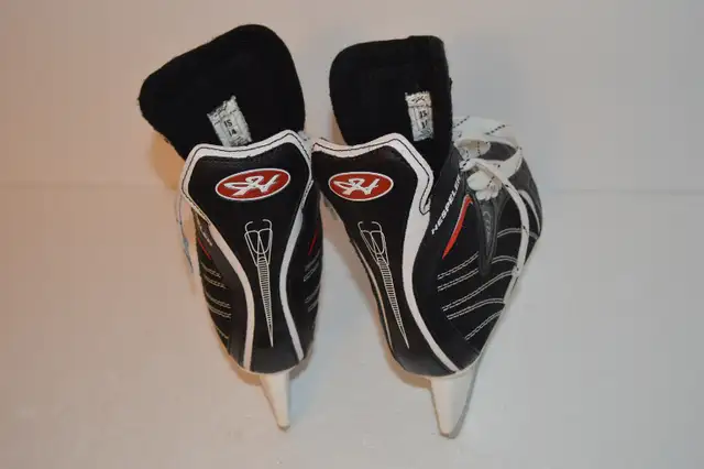 Hespeler - Hockey Skates for Junior / Youth - Size US J4 in Skates & Blades in Markham / York Region - Image 6