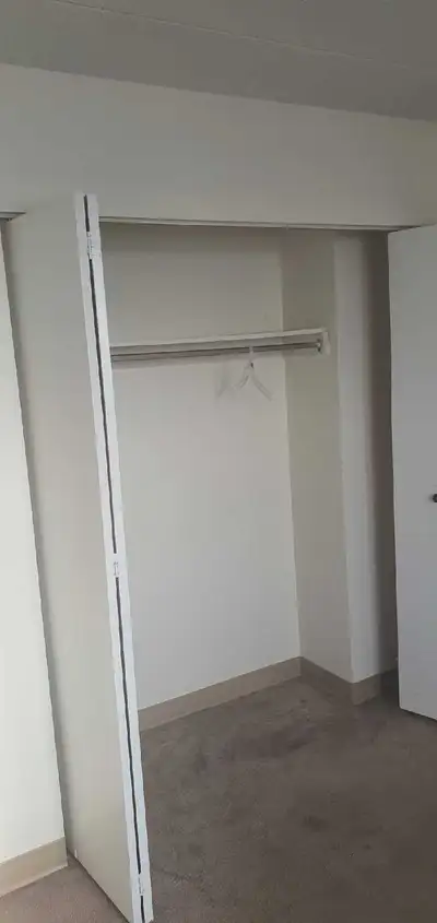 1 Bed 1 Bath Apartment for sublet near University of Manitoba. Summerland Apartments, Pembina Higway...