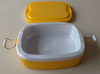 Compact Plastic Lunch Box !