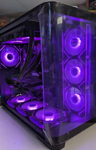 Ordinateur de jeux ( pc gamer ) et de graphisme ( 3D design ) Boitier : Sama 2851A NEUF CPU : AMD Ry...