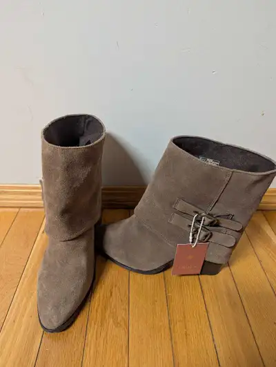 Brand New CRUZA brown genuine leather suede ankle boots sz8, View more