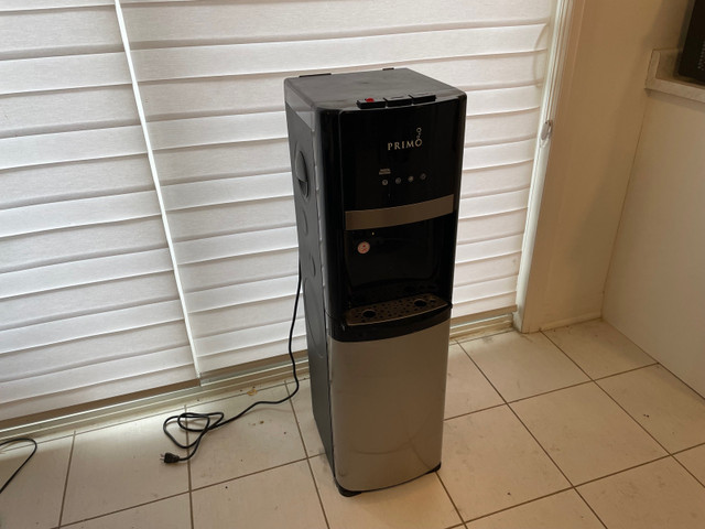  Water dispenser in Other in Markham / York Region - Image 2