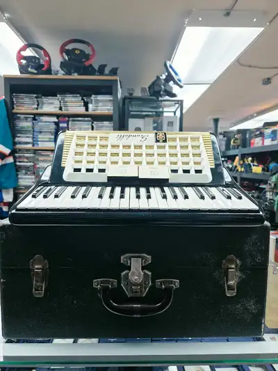 Accordéon Scandalli, View more