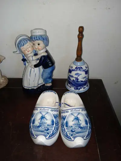 Delft Blue Holland Souvenir Set, View more