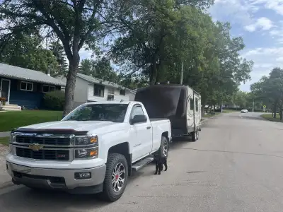 Purchased new March of 2016, 1 Piece fiberglass front, New Jensen stereo and entertainment center wi...