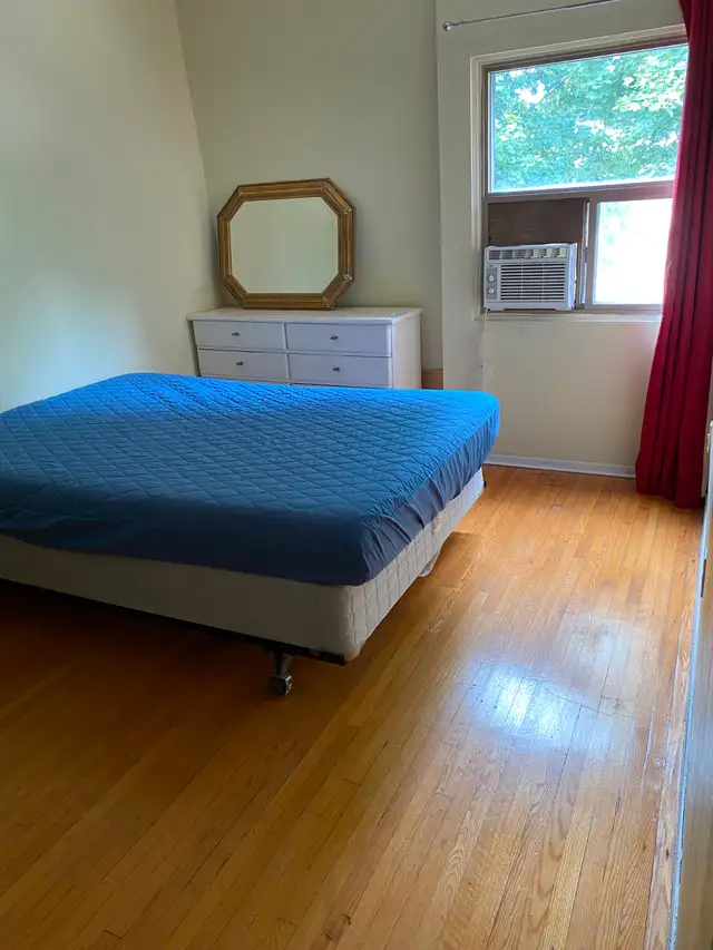 Room for rent in Room Rentals & Roommates in Oakville / Halton Region - Image 4