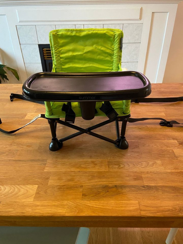 SUMMER PORTABLE HIGH CHAIR in Feeding & High Chairs in Belleville