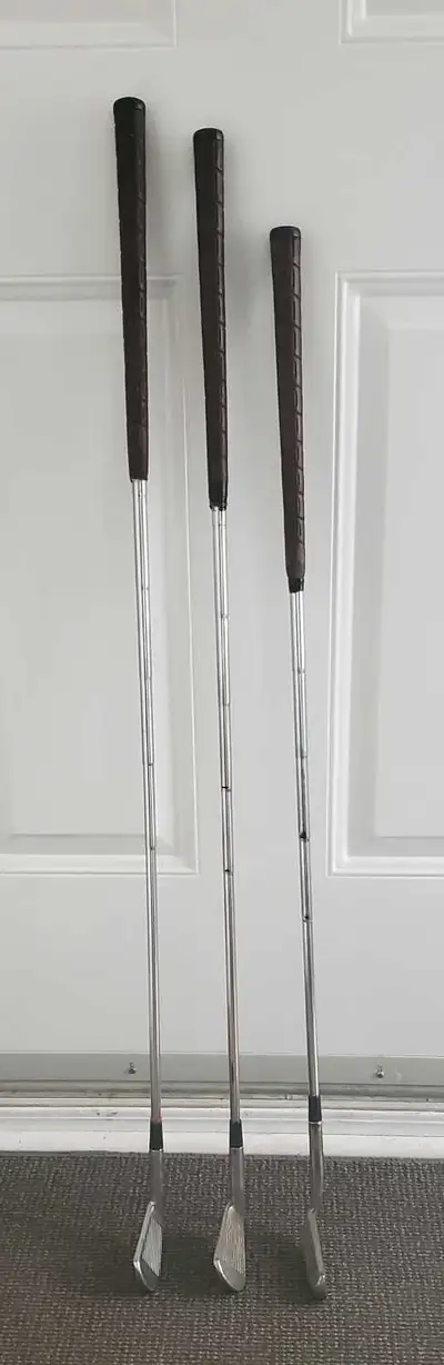 Vintage RH Wright & Ditson Tru-Flite Irons & Putter, View more