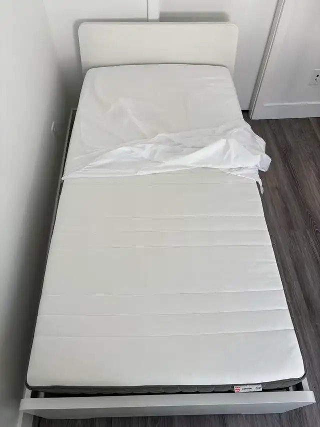single bed for $180 in Beds & Mattresses in UBC - Image 3