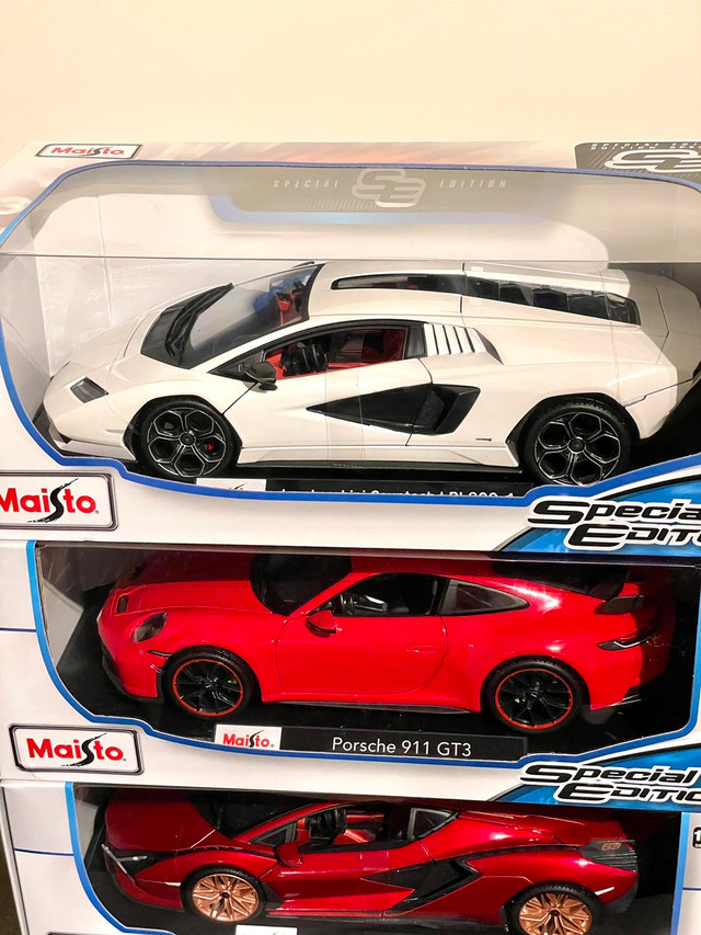 1:18 1/18 diecast Maisto Lamborghini Ferrari Porsche Bugatti  in Toys & Games in Markham / York Region - Image 2