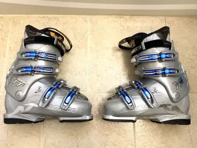 Nordica Downhill Ski Boots Size 24.5 Alpine Bottes de Ski Alpin, View more