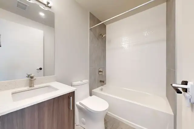 2 Bed + Den  2 Bath condo for rent in Milton in Long Term Rentals in Oakville / Halton Region - Image 8