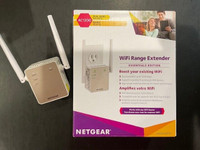 NETGEAR AC1200 Wi-Fi 5 Range Extender Essentials Edition