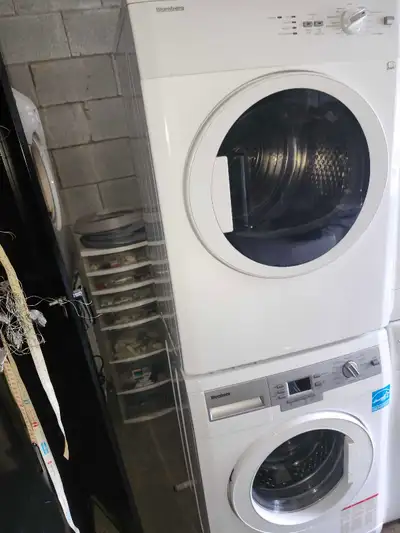 Blomberg 24"Condo Size Compact Washer Dryer , View more