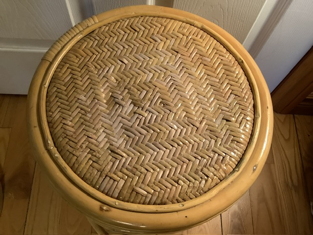 Vintage Rattan Side Table/Plant Stand  in Other Tables in Belleville - Image 2