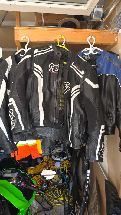 Motorcycle leather sport jacket for sale in good condition