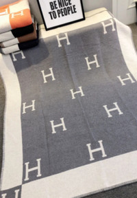 Hermes Avalon Throw grey  and white BNWT