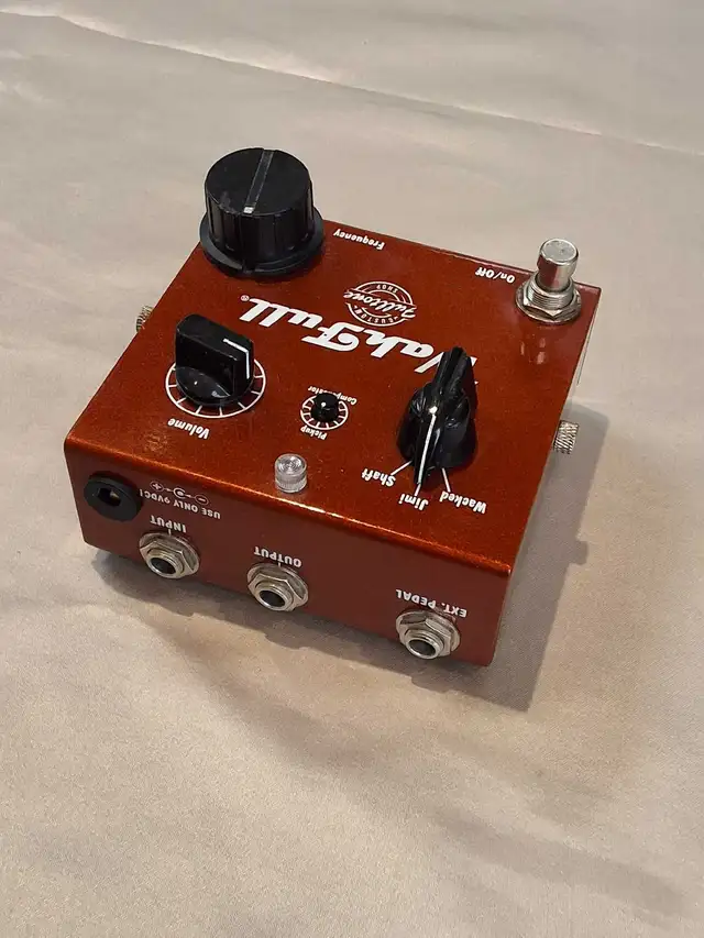 Fulltone WahFull EQ Amp Sim Expression Guitar Pedal in Amps & Pedals in City of Toronto - Image 3