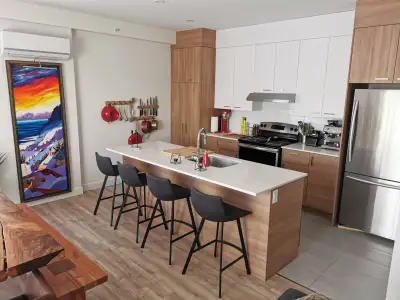 stationnement intérieur 862 rue René Gabriel Belleau 1750$/mois Disponible dès le 1er juillet 2025 *...