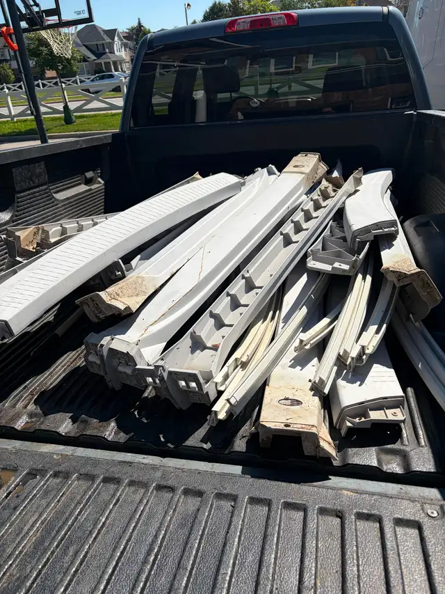 Martel’s garbage removal600046541986877445