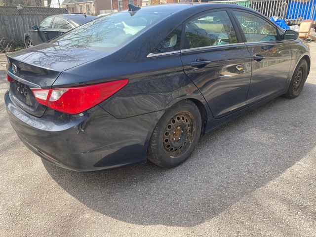 2013 Hyundai Sonata GLS| Sunroof  **LOW KMS - ACCIDENT FREE** in Cars & Trucks in City of Toronto - Image 2