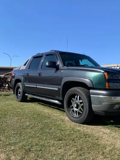 2005 Chevy Avalanche 