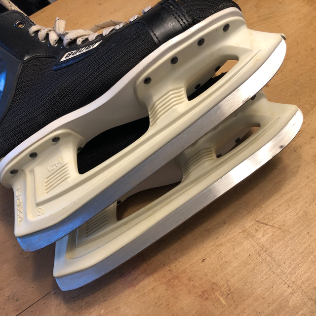 Bauer Men's Skates Size 10 in Skates & Blades in City of Toronto - Image 3