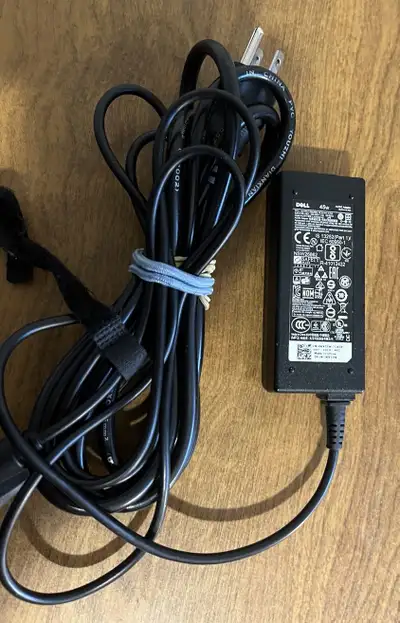 Genuine Dell laptop AC/DC power adapter Model No. LA45NM140, View more