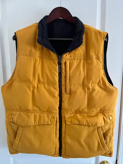 Wind River Reversible Vest (Down-Filled) - Navy/Mustard - Large Wind River Reversible Vest - Gently...