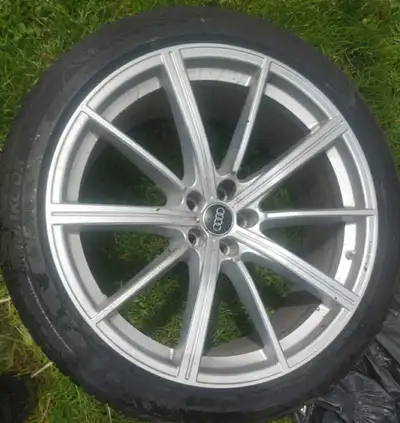 3 excellent 22 inch genuine Audi Sport Winter Wheels. The 4th Rim is damaged as shown in picture. Ti...