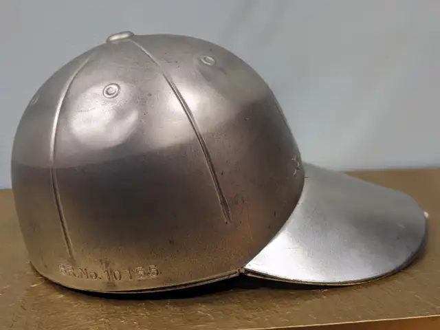 Vintage John Deere Metal Hat Protector Novelty Display Hat in Arts & Collectibles in City of Toronto - Image 4