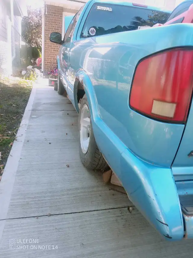 1997 Chevrolet S10 LS 567435720048005126