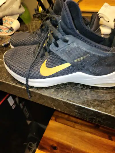 Nike air runners, 8, View more