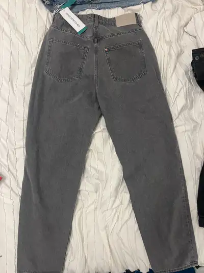 H&M denim jeans size( 6), View more