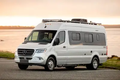 Like new 2020 Winnebago Boldt 70KL Off Grid Class B Camper Van. 1 Owner from new this Camper Van was...