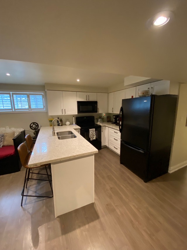 SHORT TERM BASEMENT APARTMENT AVAILABLE IN RICHMOND HILL*** IF T