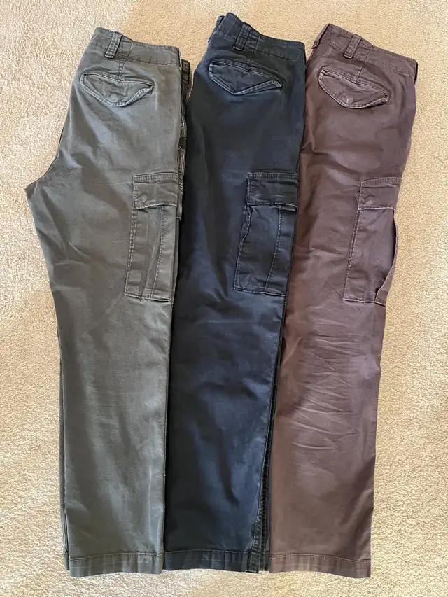 Men’s Cargo pants Banana Republic in Men's in Calgary - Image 2