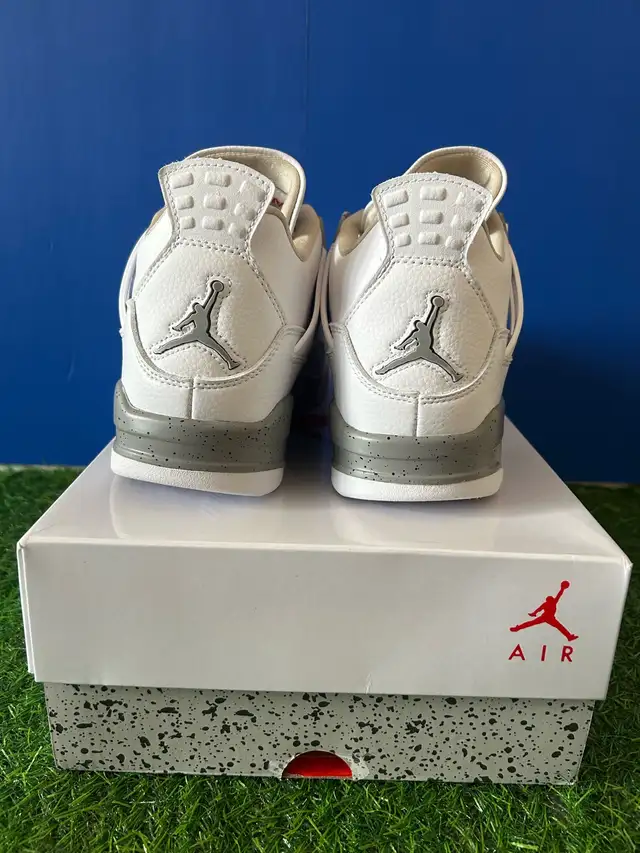 Jordan 4 White Oreos - All sizes in Men's Shoes in Mississauga / Peel Region - Image 5