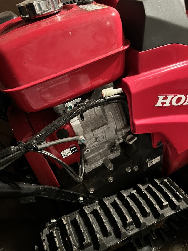 Honda two stage track Snowblower Snowblowers City of Halifax Kijiji