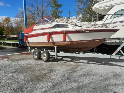 21' Bayliner Ciera aft cabin cruiser. One family owned since new. Clean interior and bilge. Engine i...